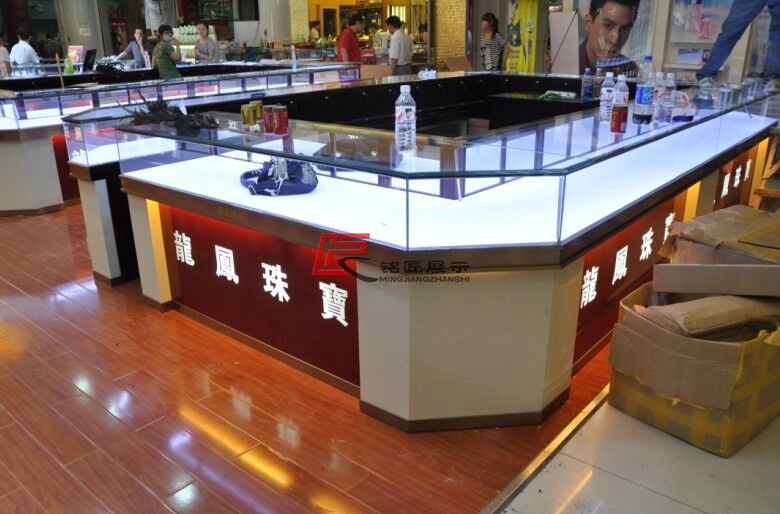 龙凤珠宝柜案例